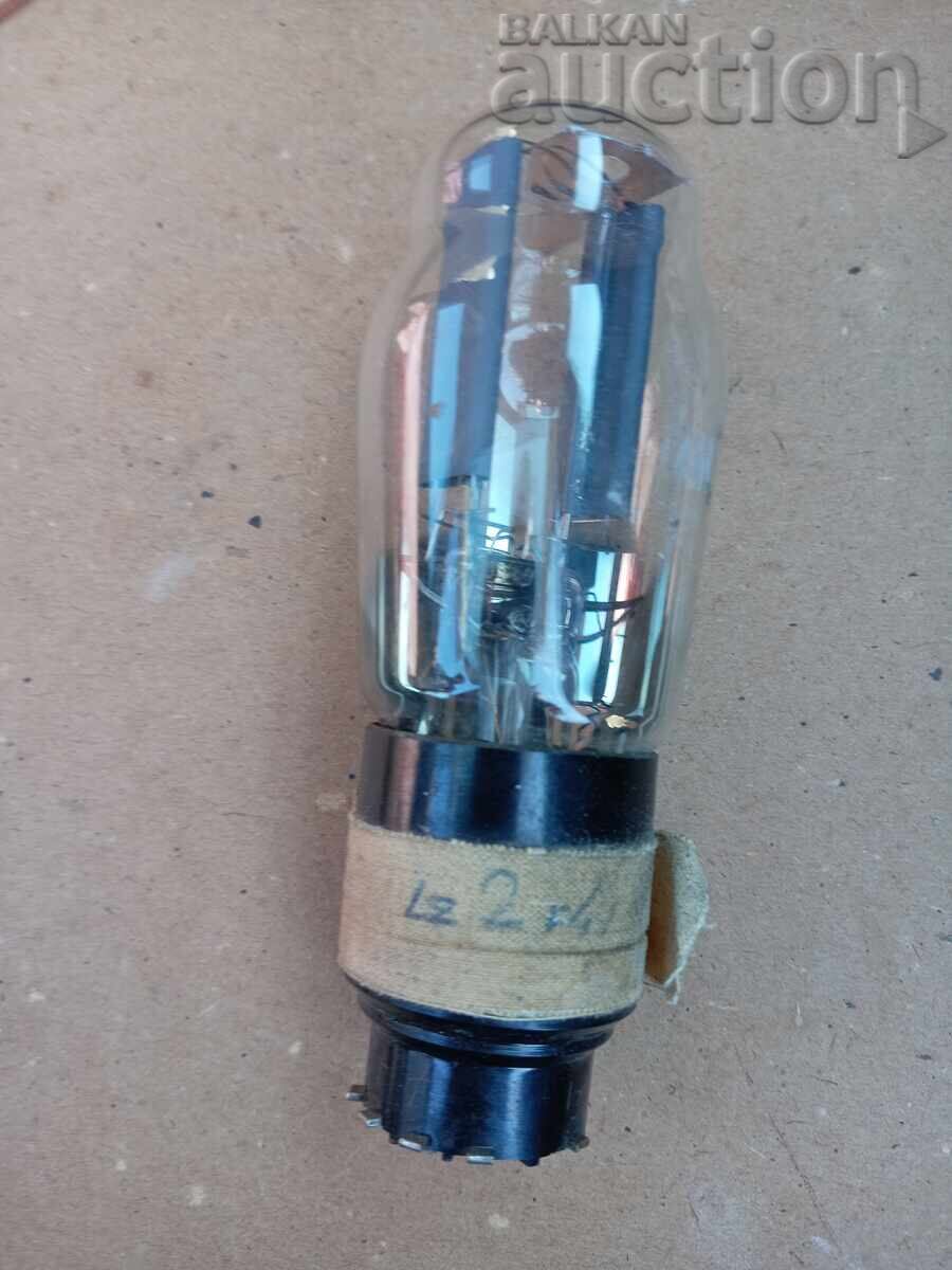 Старинна радио лампа с цена 31.00 лв. | € 15.85 Старинна радио лампа с цена 31.00 лв. | € 15.85
