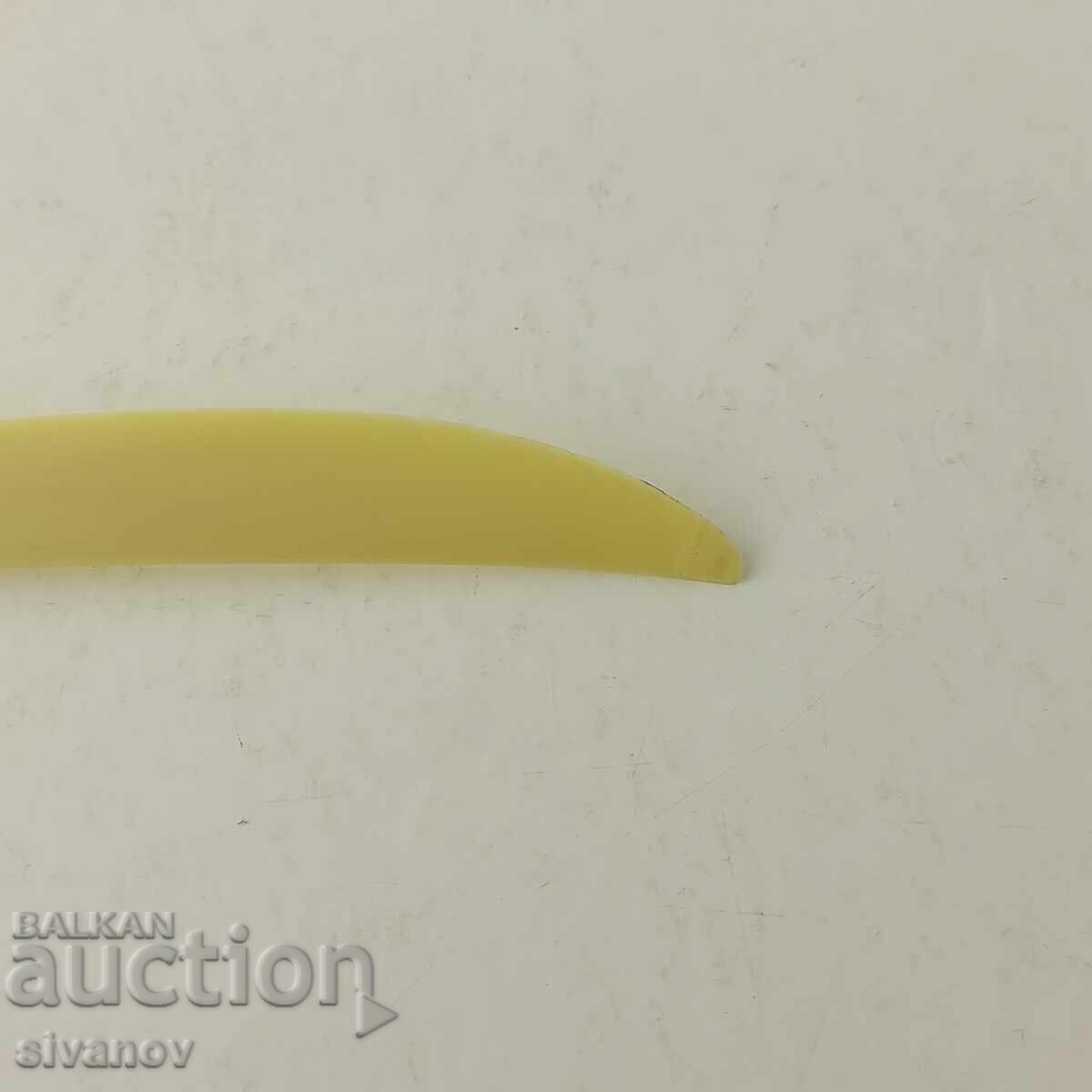 Delivery of Old pen with plasticine knife #5789