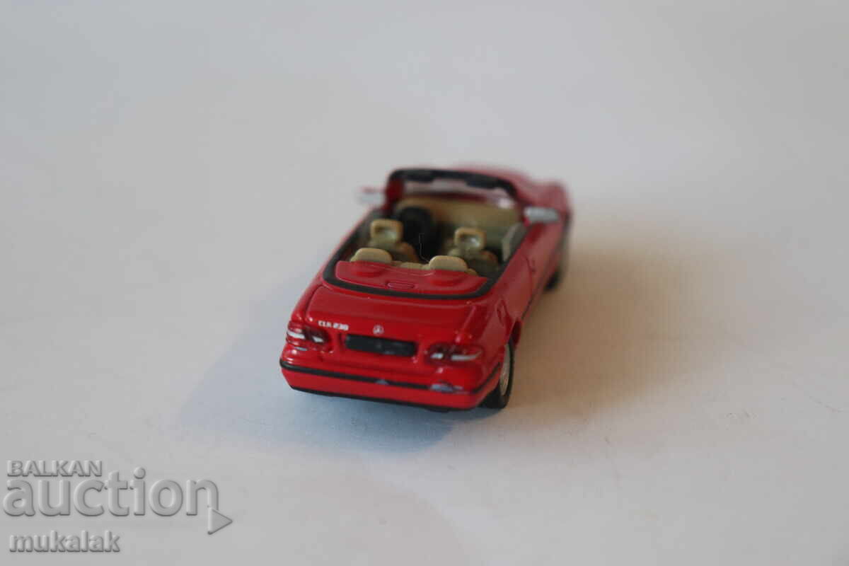 Delivery of 1:72 HONGWELL MERCEDES BENZ CLK TOY CAR MODEL Delivery of 1:72 HONGWELL MERCEDES BENZ CLK TOY CAR MODEL