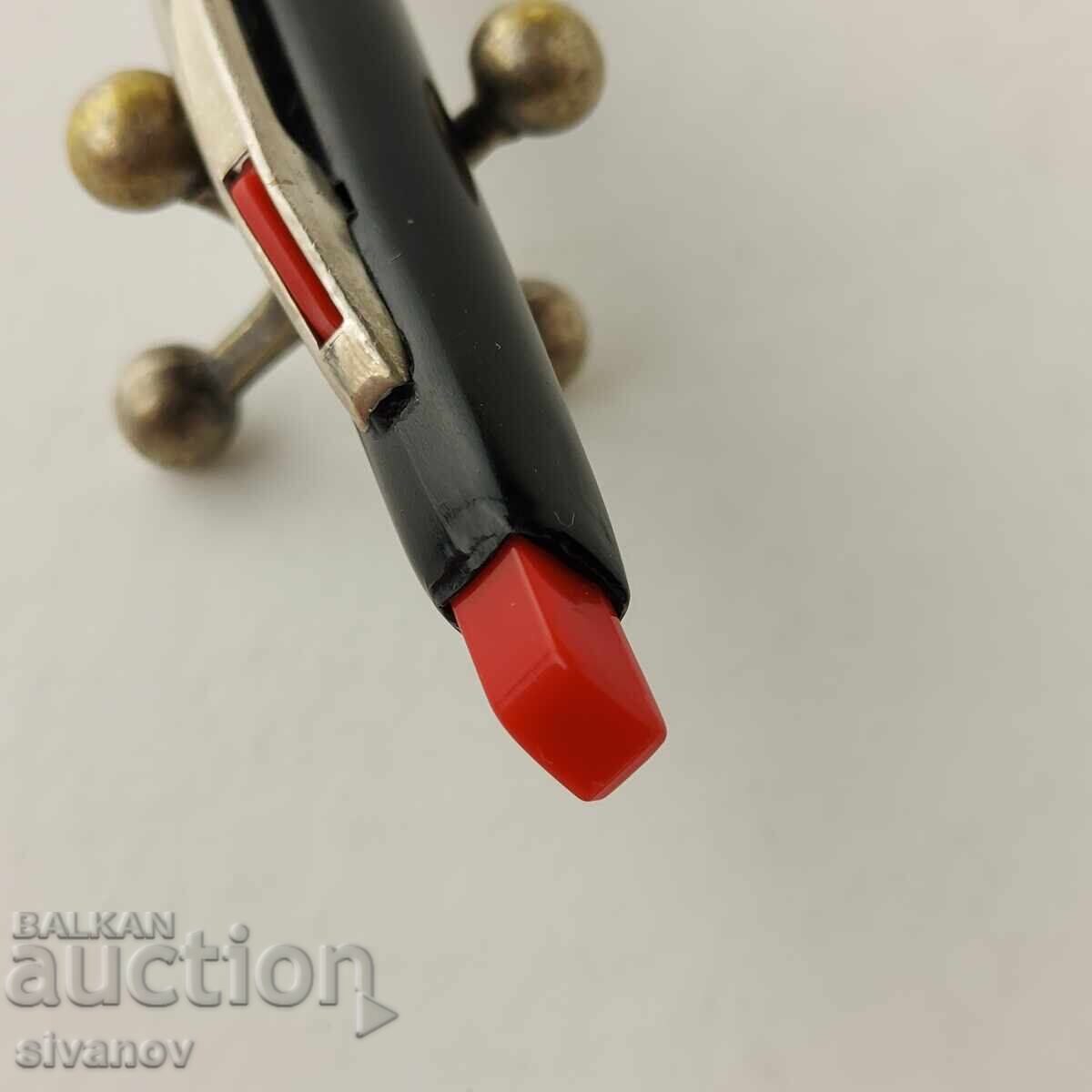 Delivery of Interesting old pen #5792