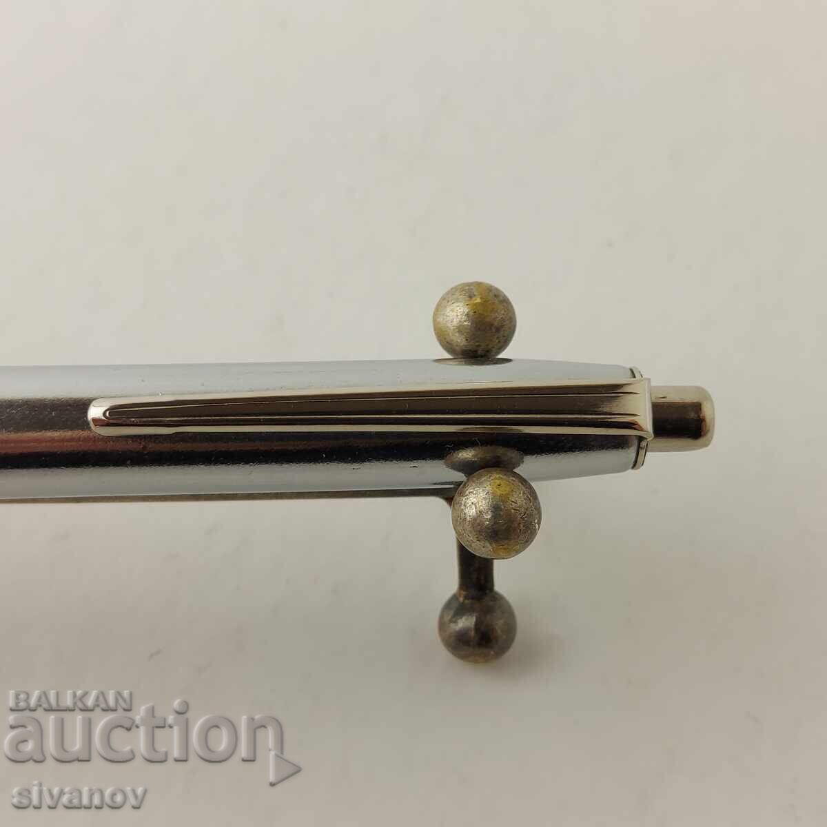 Delivery of Interesting old pen #5793 Delivery of Interesting old pen #5793