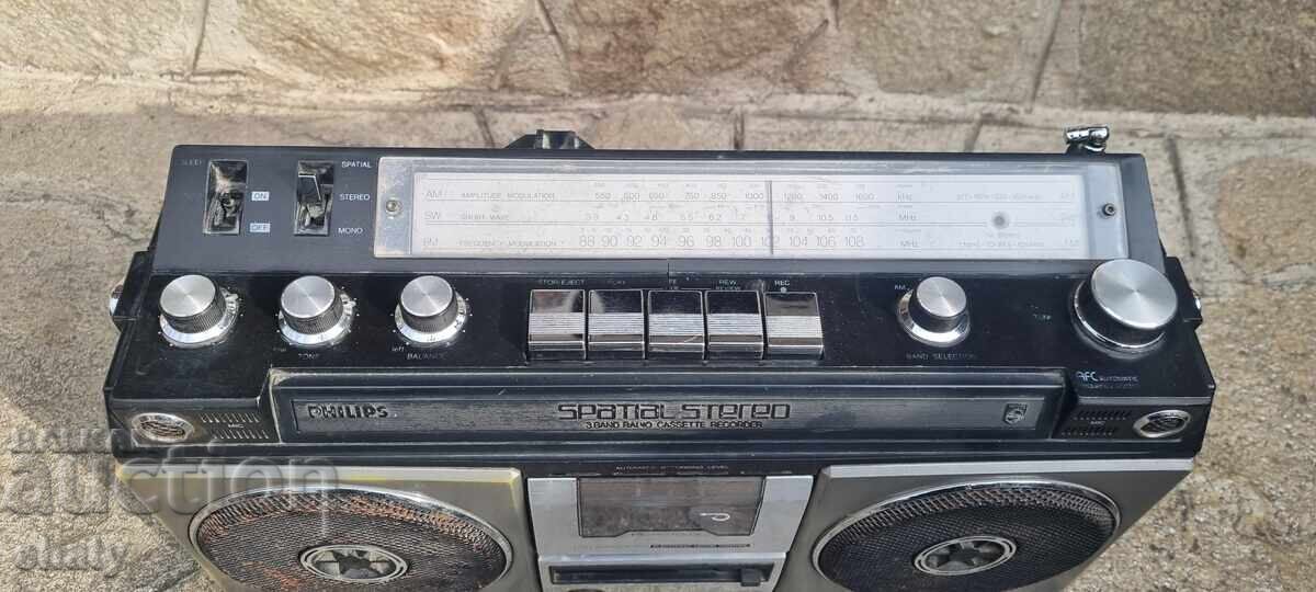 Delivery of Old Phillips cassette player Delivery of Old Phillips cassette player