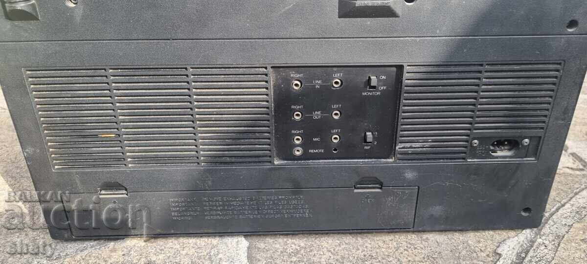 Old Phillips cassette player - 7 Old Phillips cassette player - 7