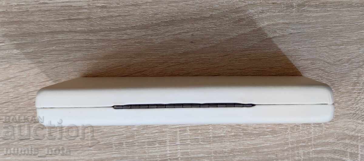 Κουτί πολυτελείας για 2 νομίσματα BNB - Οικολογικό δέρμα - λευκό με τιμή 26.00 BGN | € 13.29 Κουτί πολυτελείας για 2 νομίσματα BNB - Οικολογικό δέρμα - λευκό με τιμή 26.00 BGN | € 13.29