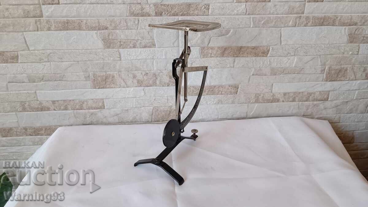 Delivery of Old postal scale up to 250 grams - Made in Germany Delivery of Old postal scale up to 250 grams - Made in Germany