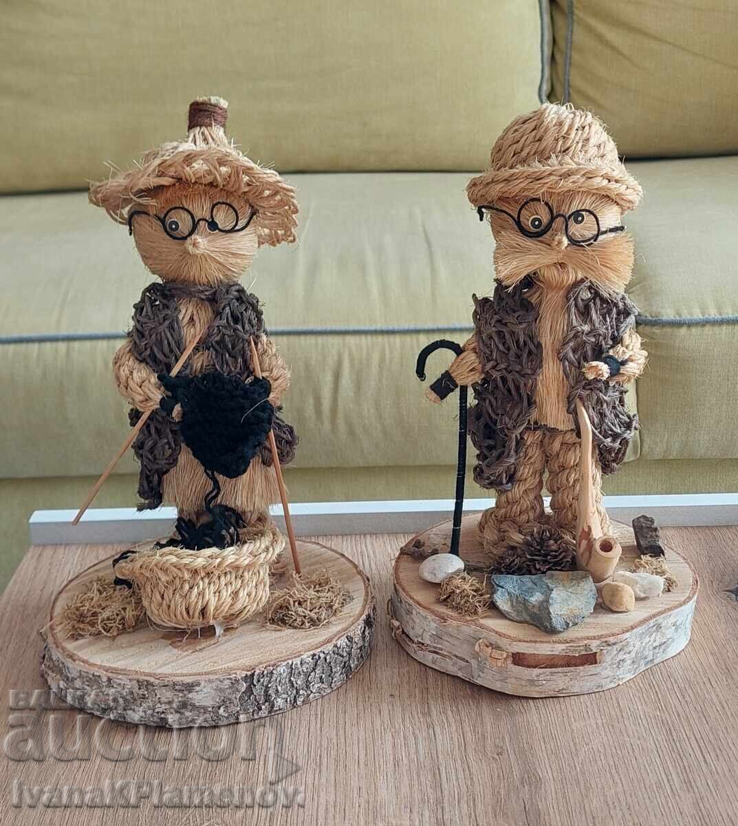 Figurines for connoisseurs, two pieces Figurines for connoisseurs, two pieces
