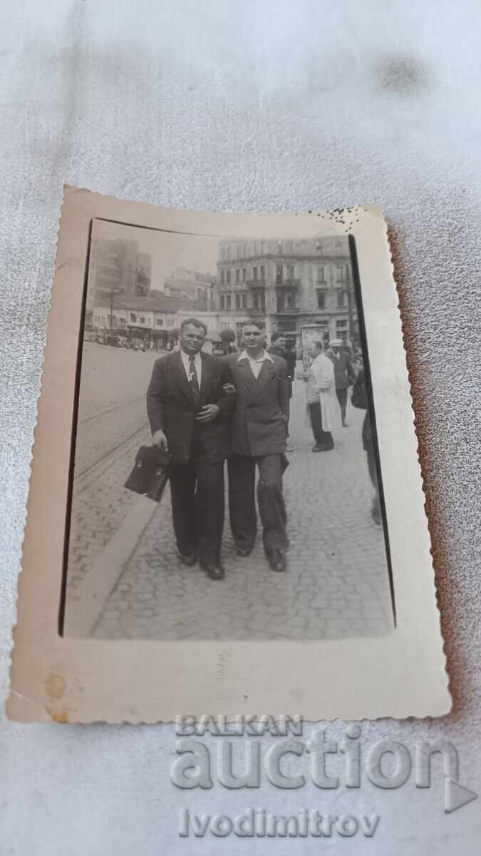 Photo Sofia Two men on a walk