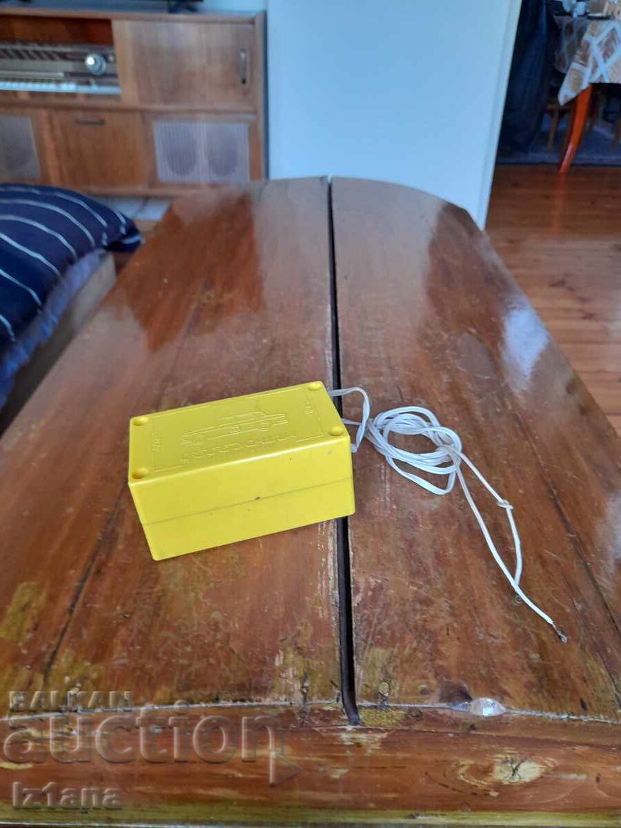 Παλιός ρωσικός μετατροπέας Dorozhny 12/127v με τιμή 110.00 BGN | € 56.24 Παλιός ρωσικός μετατροπέας Dorozhny 12/127v με τιμή 110.00 BGN | € 56.24