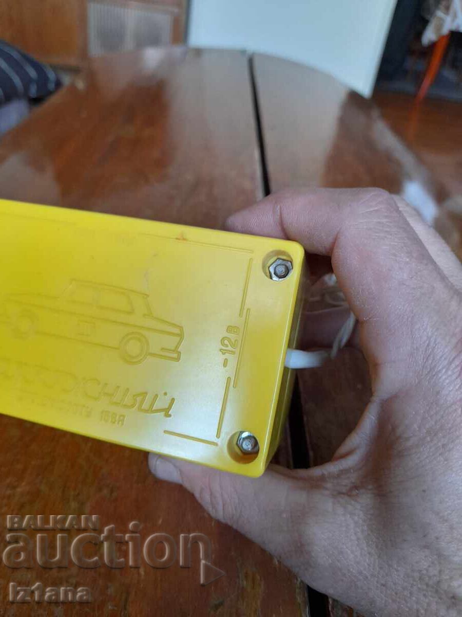 Παράδοση Παλιός ρωσικός μετατροπέας Dorozhny 12/127v Παράδοση Παλιός ρωσικός μετατροπέας Dorozhny 12/127v