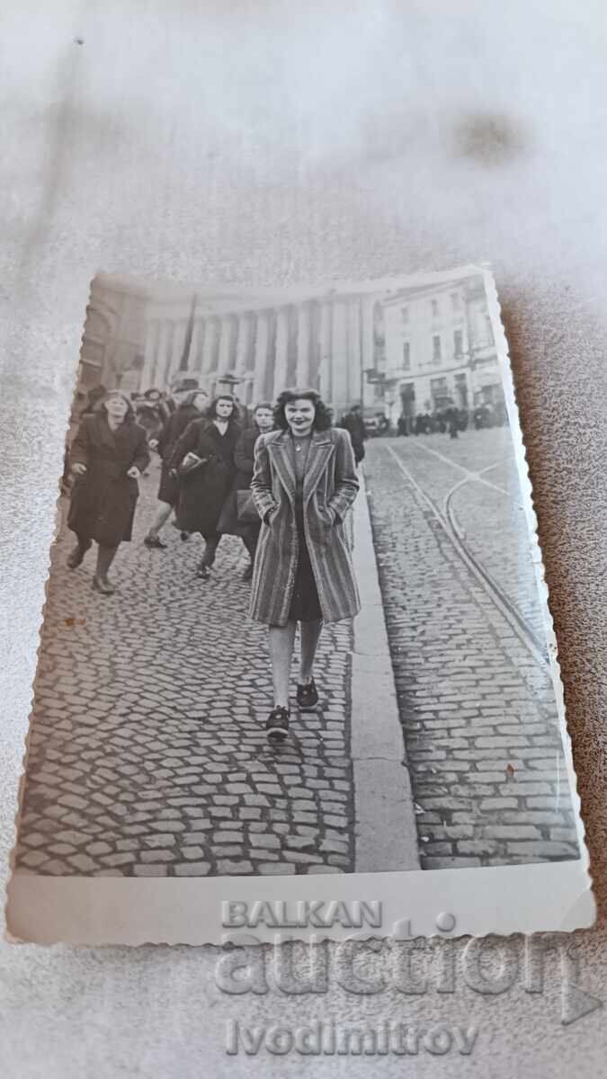 Photo Sofia Young girl on Sveta Nedelya Square Photo Sofia Young girl on Sveta Nedelya Square