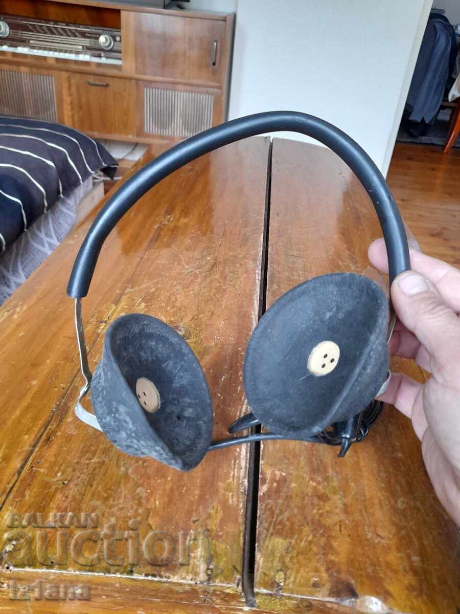 Стари слушалки с цена 22.00 лв. | € 11.25 Стари слушалки с цена 22.00 лв. | € 11.25