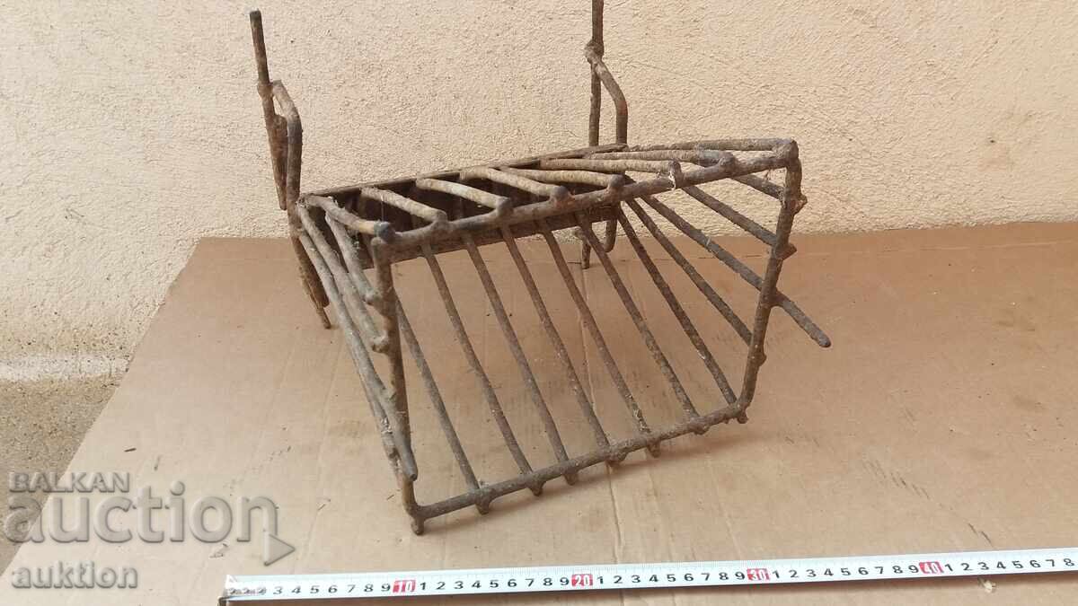 Old animal feeder mini rabbit hutch - 7 Old animal feeder mini rabbit hutch - 7
