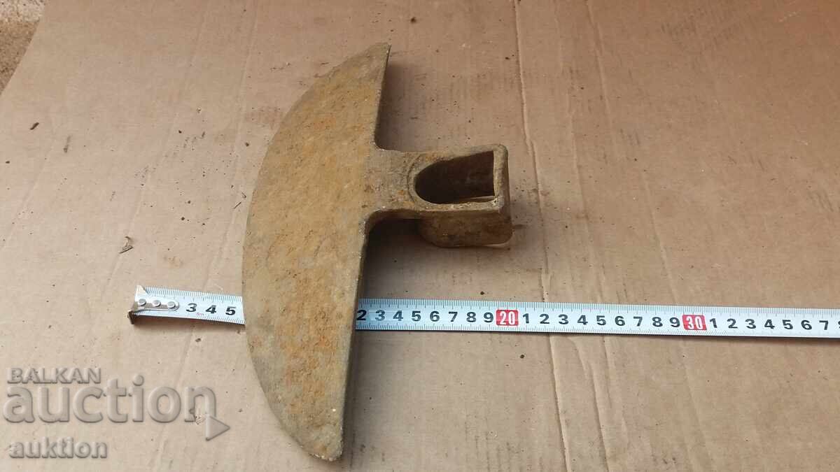 Delivery of hoe - solid iron Delivery of hoe - solid iron