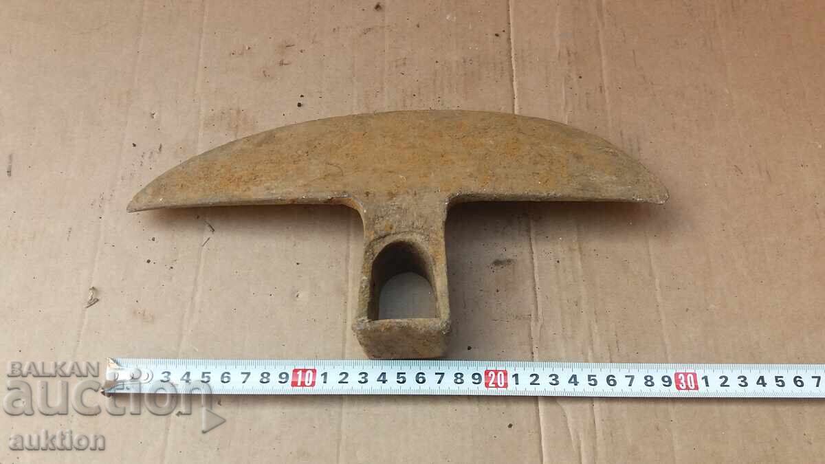 hoe - solid iron - 7 hoe - solid iron - 7