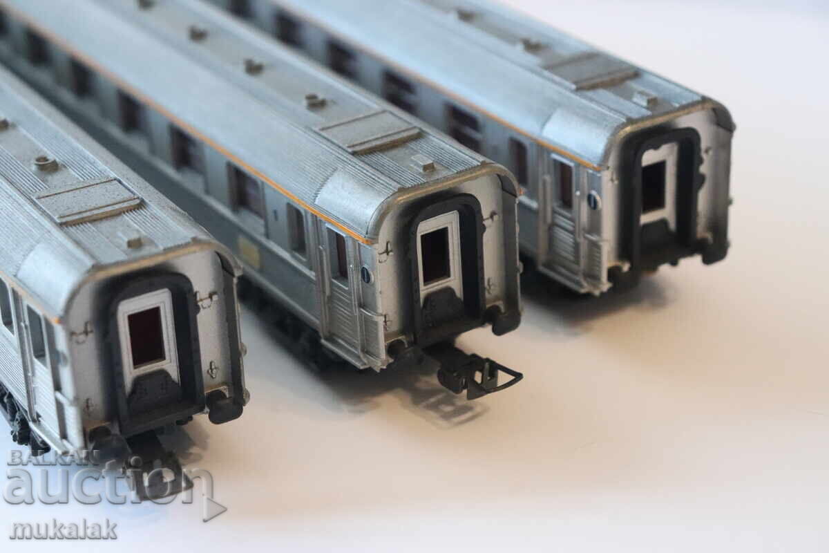 Delivery of H0 1/87 MECCANO LOCOMOTIVE WAGON TRAIN TRAIN RAILWAY LOT 3 PCS. Delivery of H0 1/87 MECCANO LOCOMOTIVE WAGON TRAIN TRAIN RAILWAY LOT 3 PCS.