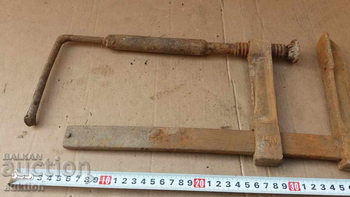 OLD CARPENTER'S VISE WITH MARKING with price 12.99 BGN | € 6.64 OLD CARPENTER'S VISE WITH MARKING with price 12.99 BGN | € 6.64