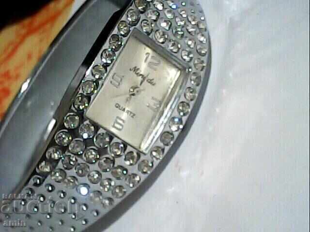 Παράδοση 2 ολοκαίνουργια ρολόγια λειτουργούν τέλεια