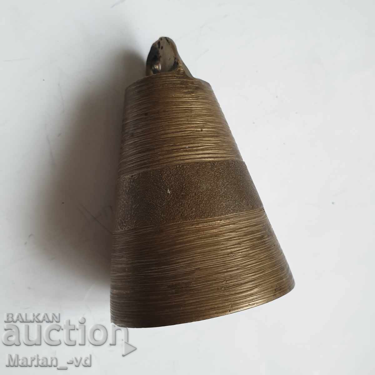 Delivery of Old bronze vat, bell, clapper, bell