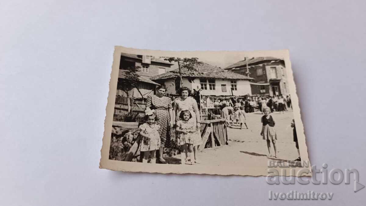 Photo Martinovo Two women and children in the square 1956 Photo Martinovo Two women and children in the square 1956
