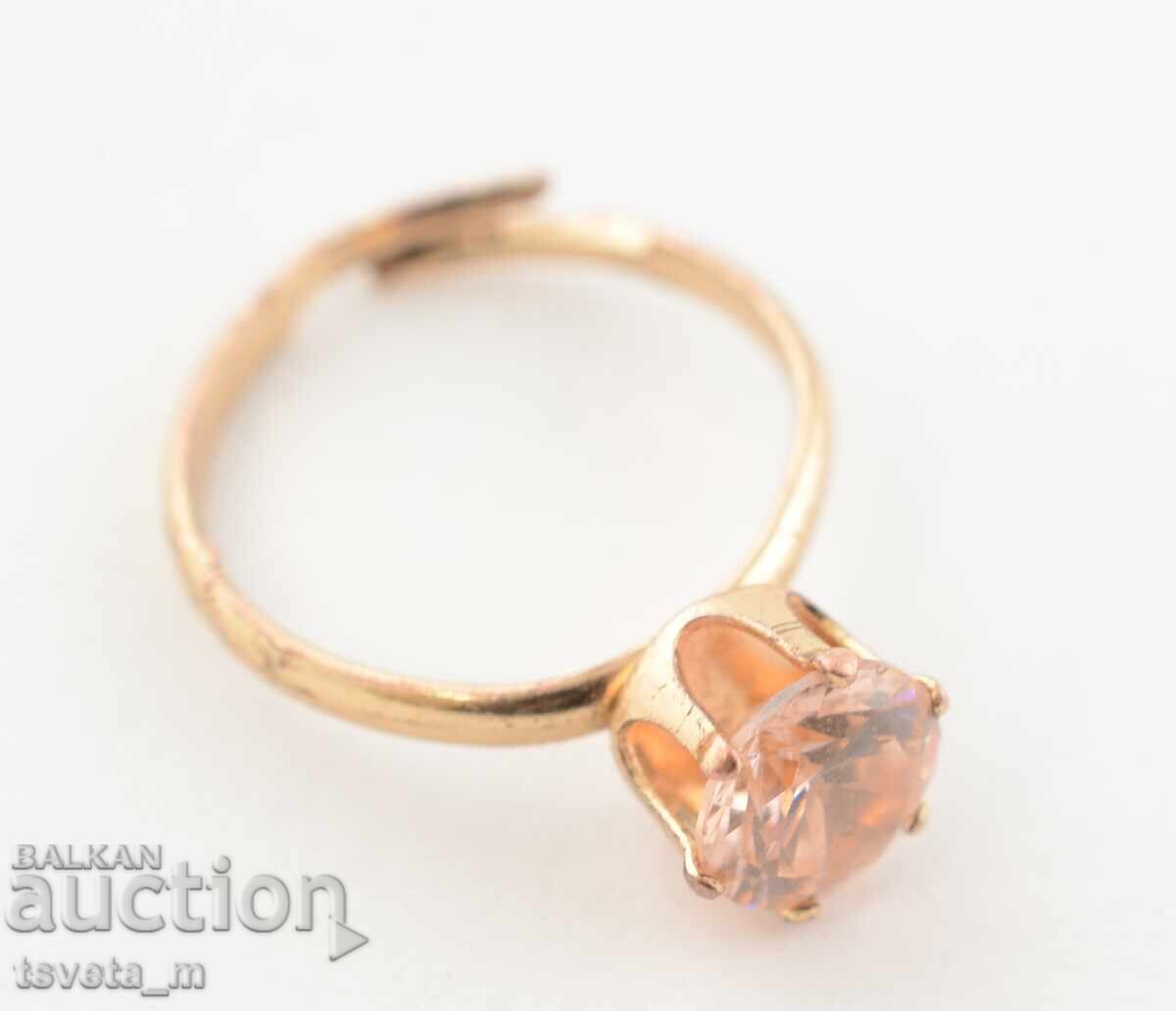 Delivery of Women's resizing ring Delivery of Women's resizing ring