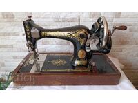 Old manual sewing machine - Singer - 1927