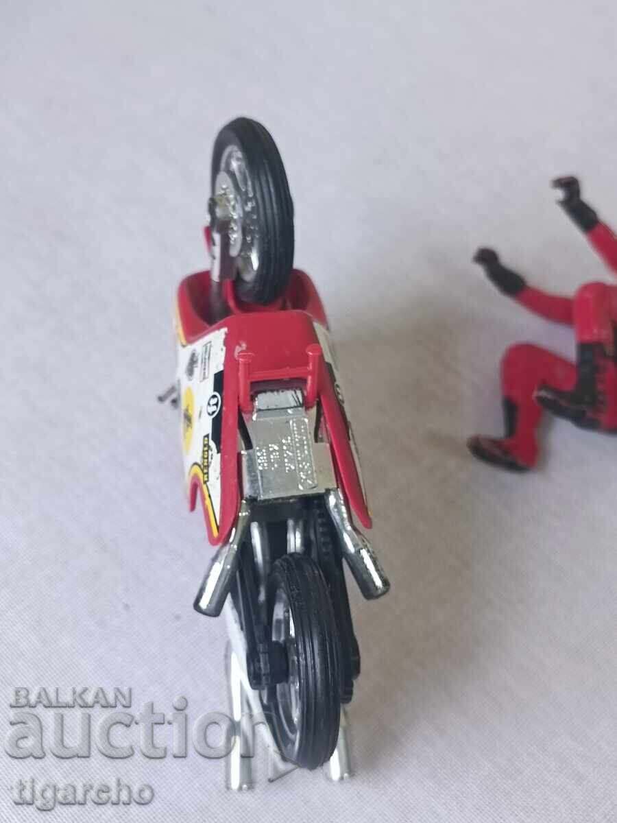 Παράδοση Παιχνίδι μοτοσυκλέτα σπιρτόκουτο Παράδοση Παιχνίδι μοτοσυκλέτα σπιρτόκουτο