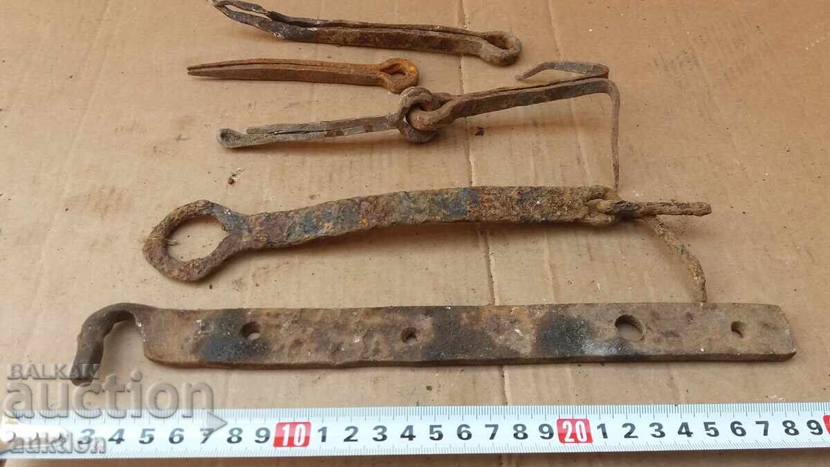 Παράδοση ΣΦΥΡΗΤΕΡΕΣ ΚΛΕΙΔΑΡΙΑ ΑΝΑΓΕΝΝΗΣΗΣ ΚΑΙ ΜΕΝΤΕΣΕΙΣ ΠΥΛΩΝ