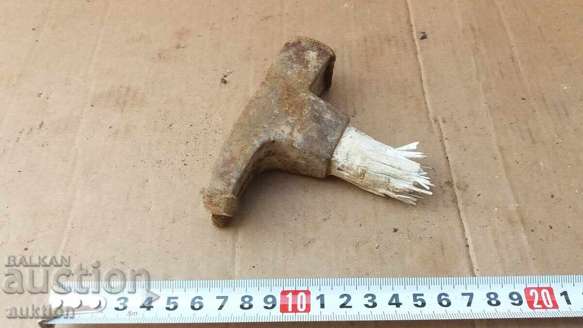 OLD HAMMER - 7 OLD HAMMER - 7