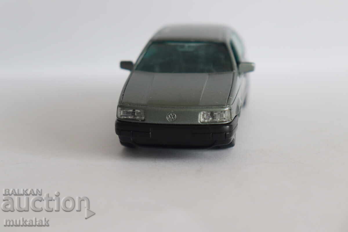 1:43 GAMA VW PASSAT STROLLER MODEL TOY with price 30.00 BGN | € 15.34