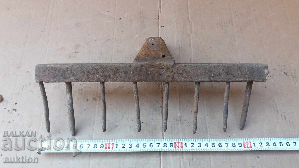 OLD MASSIVE RAKE OLD MASSIVE RAKE