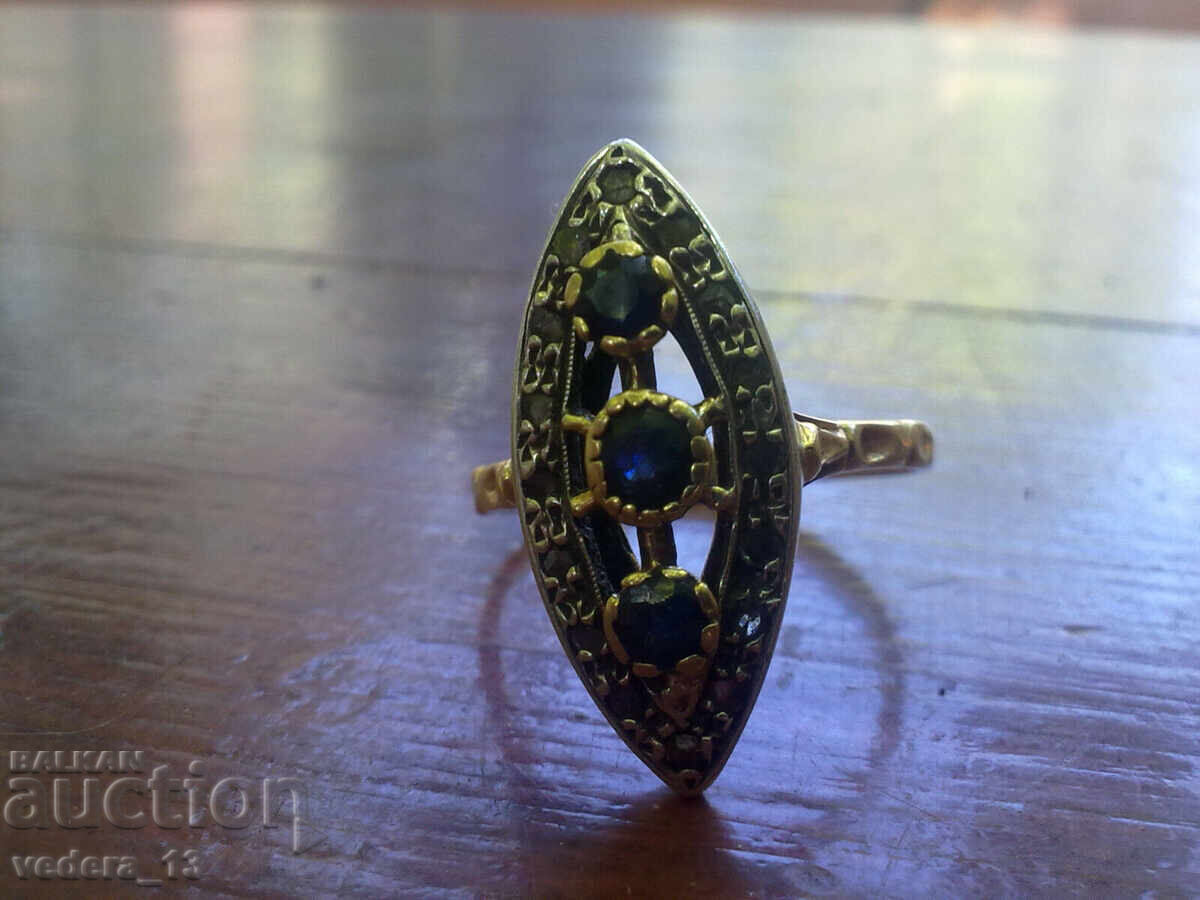 Auction  old 18k gold ring with diamonds and sapphires