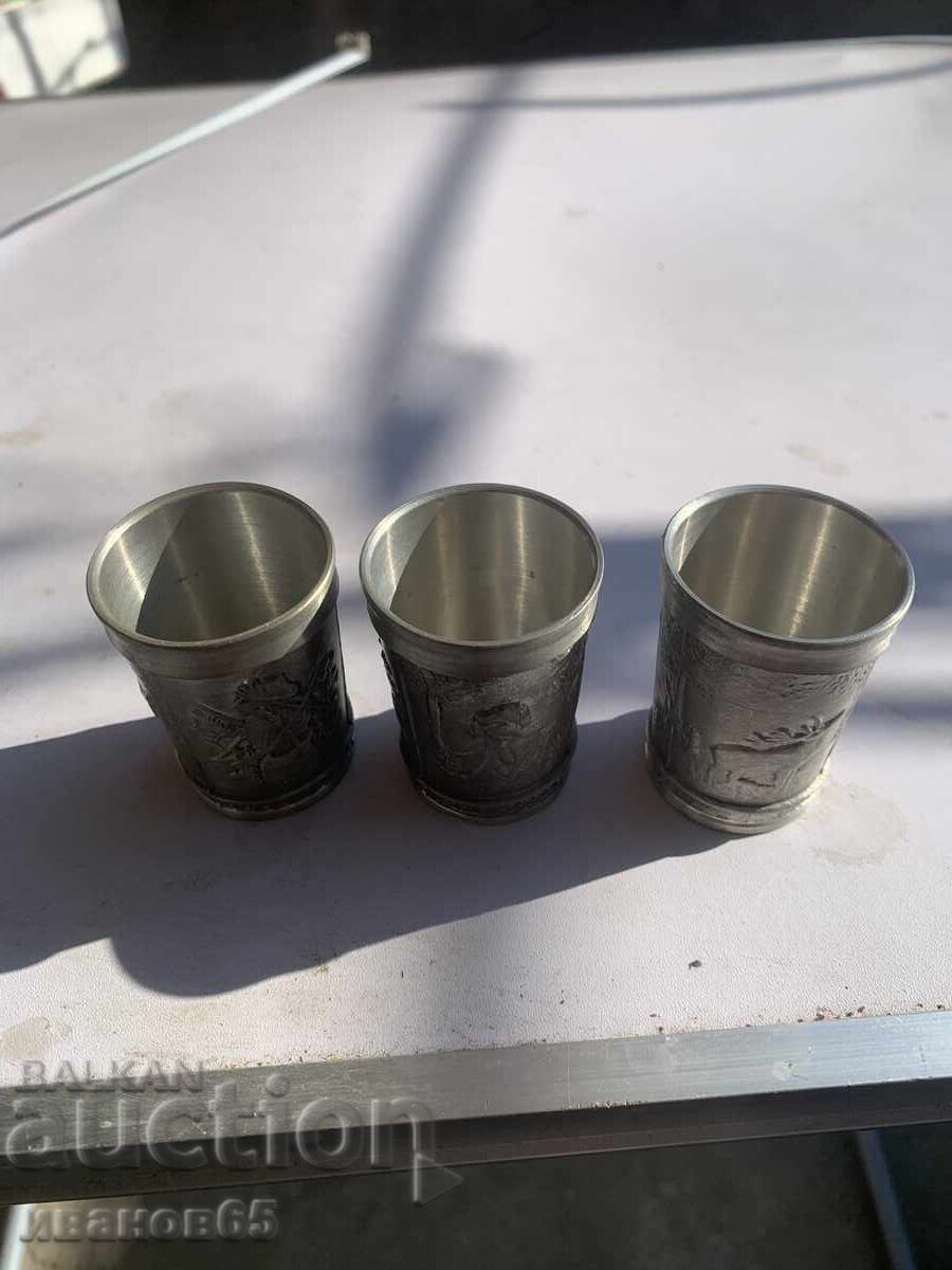 Аукцион малки чашки калай зин Аукцион малки чашки калай зин