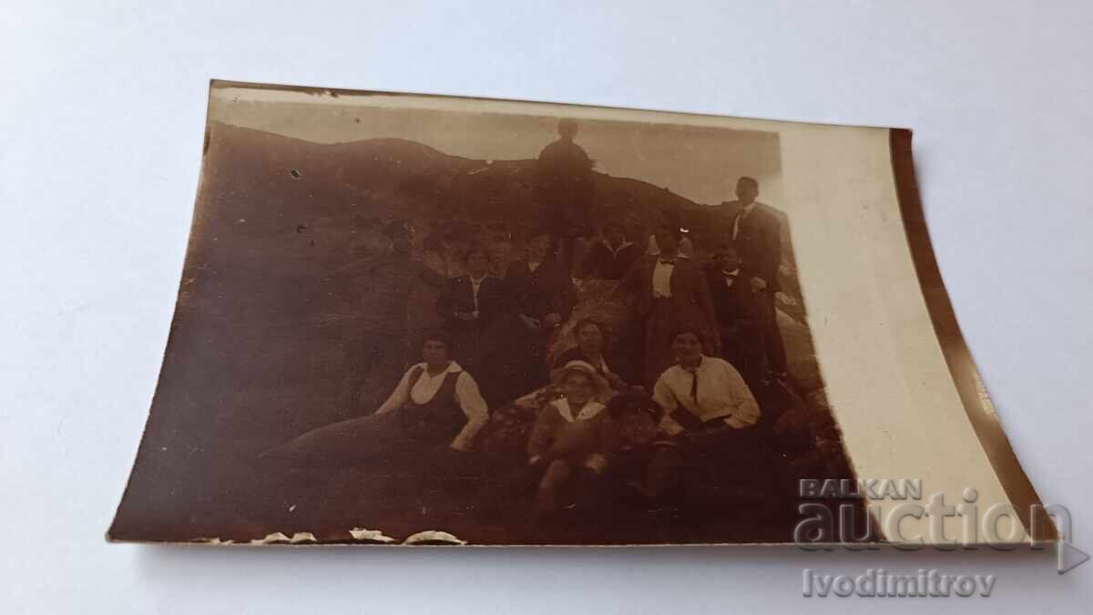 Photo Officer men and women Photo Officer men and women