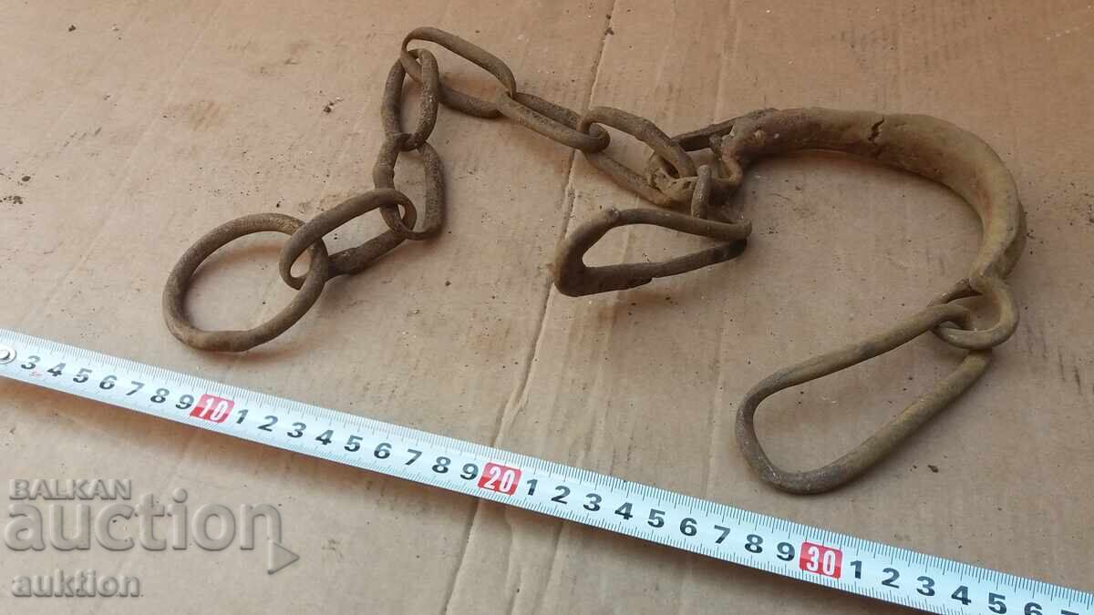 Auction FORGED SHACKS, SHACKLES, HANDCUFFS Auction FORGED SHACKS, SHACKLES, HANDCUFFS