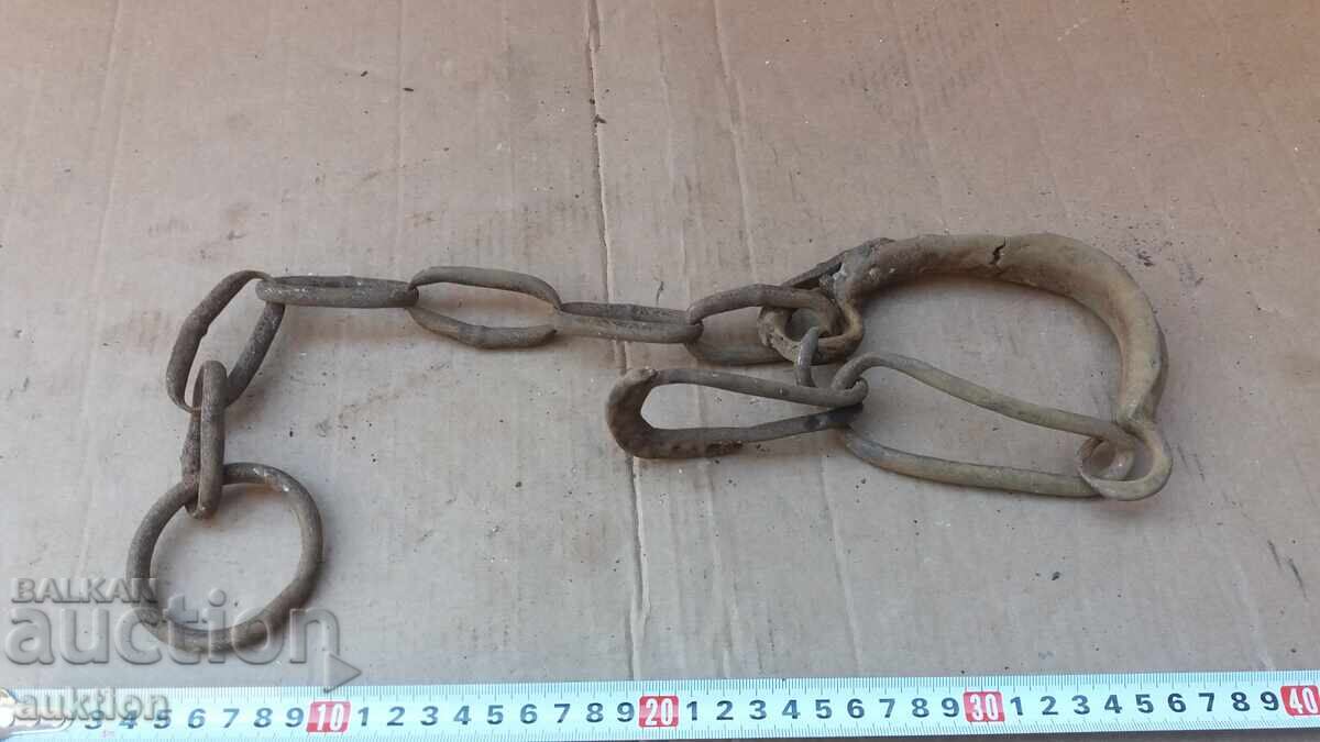 FORGED SHACKS, SHACKLES, HANDCUFFS - 5 FORGED SHACKS, SHACKLES, HANDCUFFS - 5