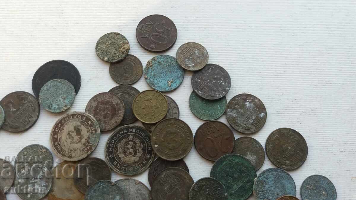 Delivery of LOT OF SOCIAL COINS IN BAD CONDITION 1962-1992 60 ISSUES Delivery of LOT OF SOCIAL COINS IN BAD CONDITION 1962-1992 60 ISSUES