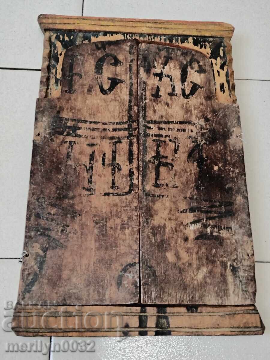 Auction Old triptych, home icon, religion, lamp, cross Auction Old triptych, home icon, religion, lamp, cross