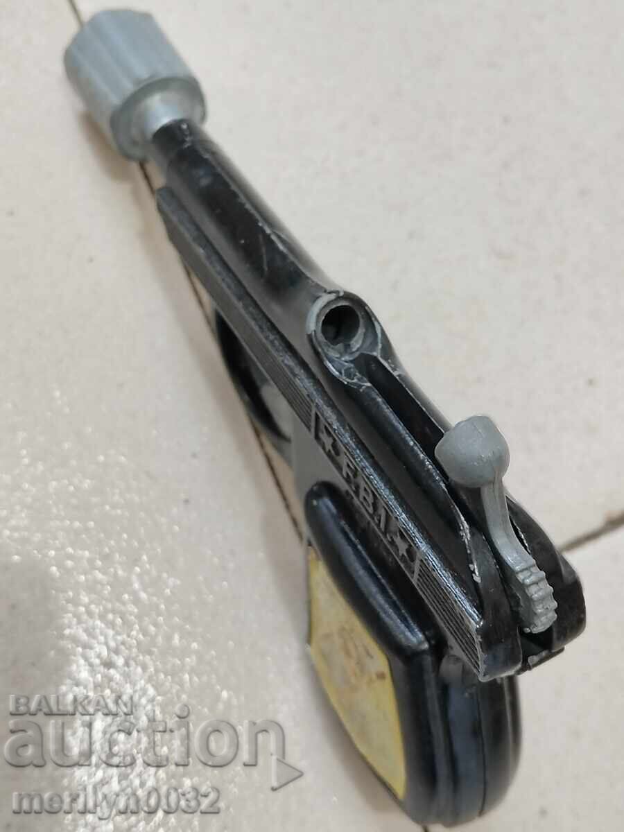 Delivery of Flare gun also fires rockets Greece Delivery of Flare gun also fires rockets Greece