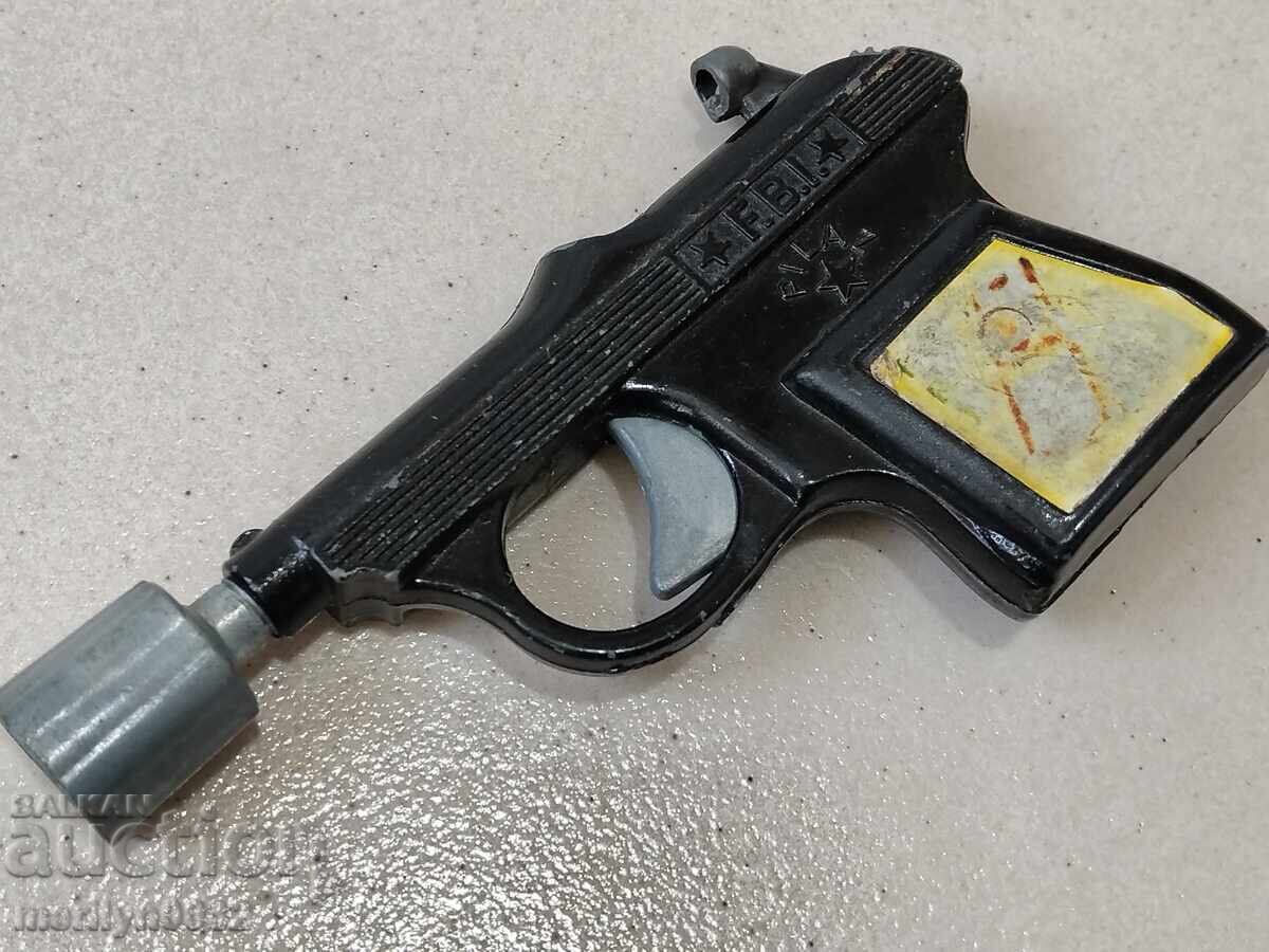 Flare gun also fires rockets Greece Flare gun also fires rockets Greece