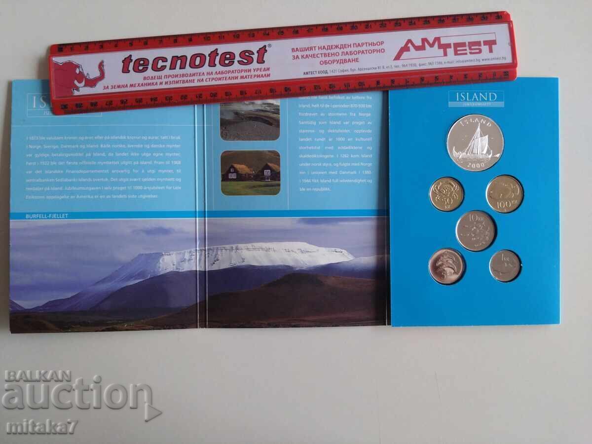 Auction  Iceland coin set, 2000