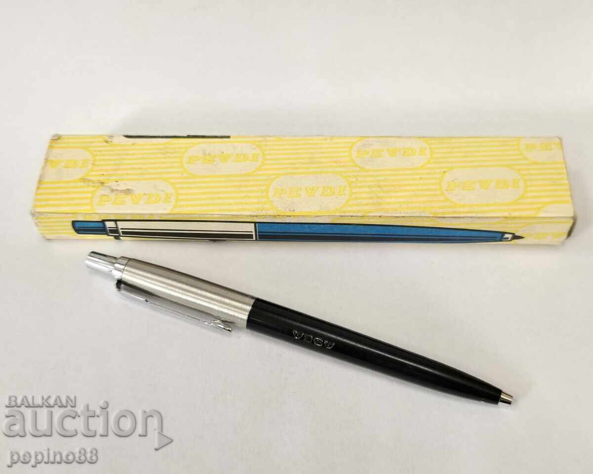 Pix Parker cu cutie cu preț 29.00 BGN | € 14.83 Pix Parker cu cutie cu preț 29.00 BGN | € 14.83