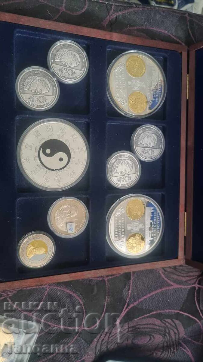 Auction  Plaques medals coins