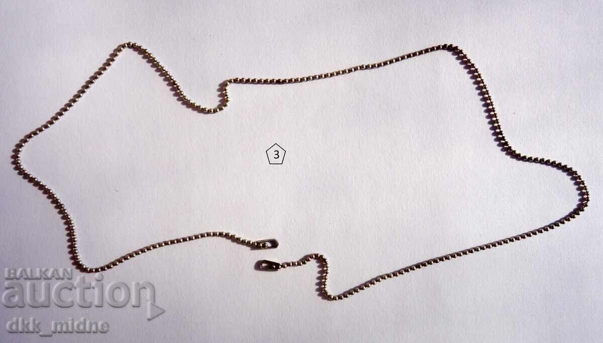 Livrarea Trei lanțuri de argint