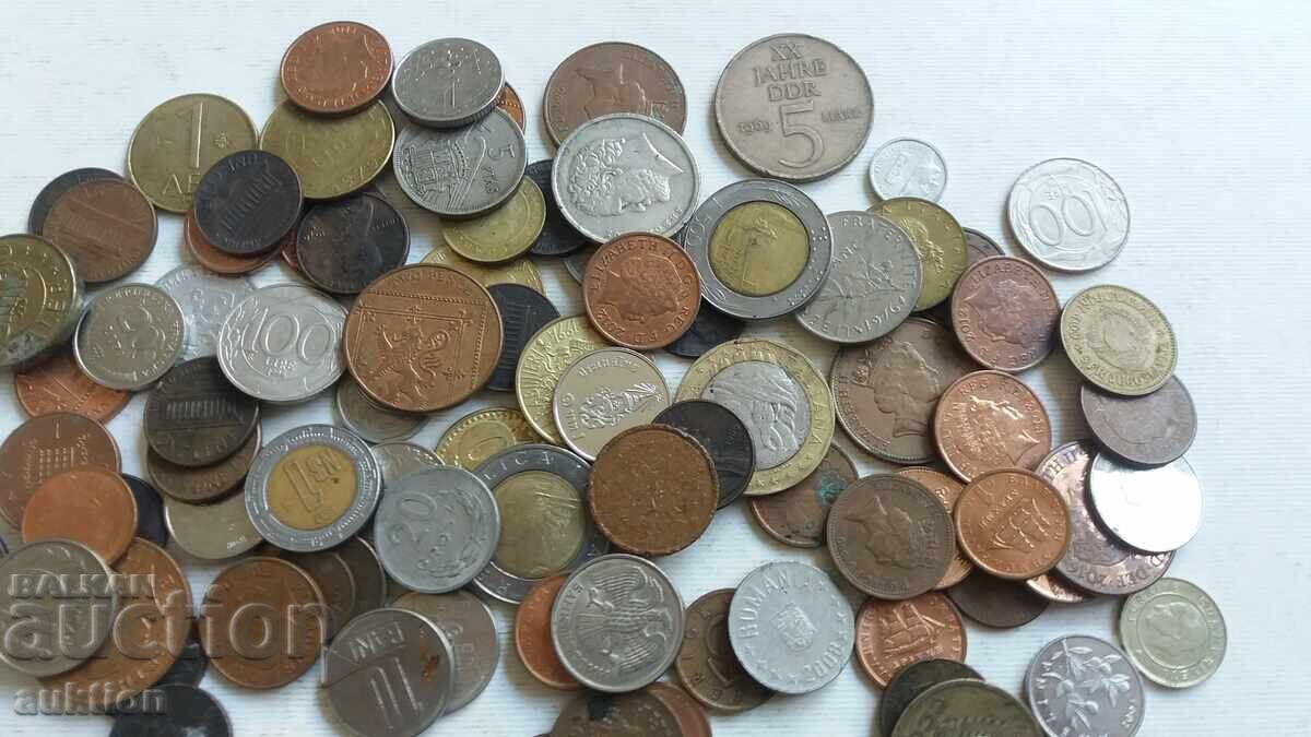 Auction  100 FOREIGN COINS FROM AROUND THE WORLD
