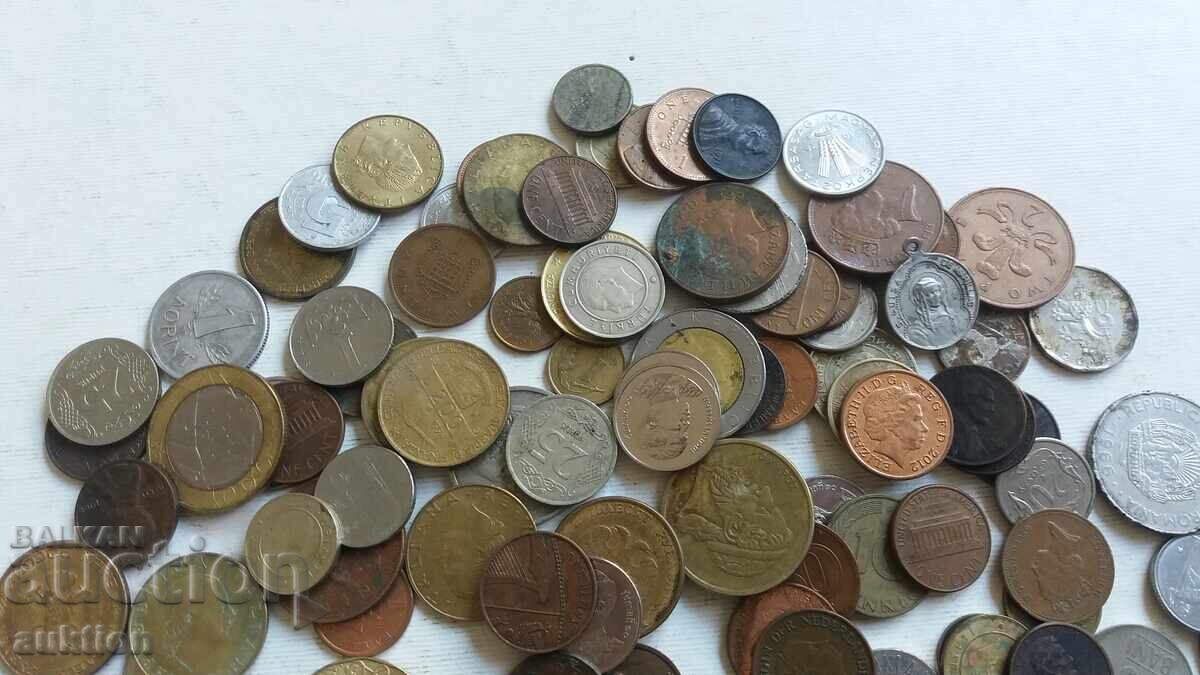 100 FOREIGN COINS FROM AROUND THE WORLD - 6 100 FOREIGN COINS FROM AROUND THE WORLD - 6