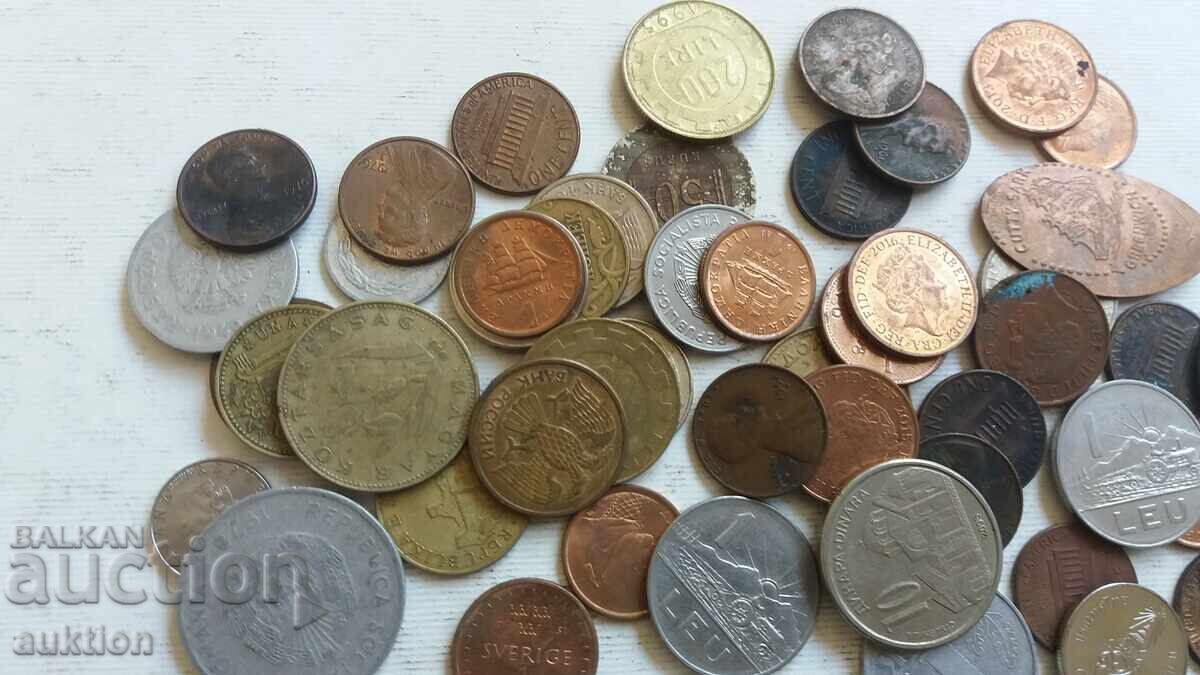 50 FOREIGN COINS FROM AROUND THE WORLD - 7 50 FOREIGN COINS FROM AROUND THE WORLD - 7