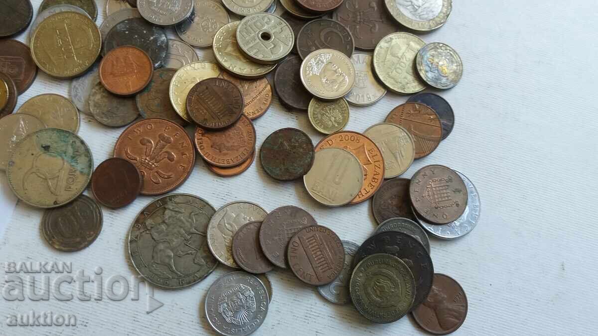 100 FOREIGN COINS FROM AROUND THE WORLD - 5 100 FOREIGN COINS FROM AROUND THE WORLD - 5