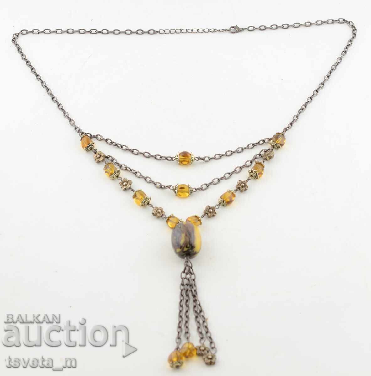 Women's necklace with price 12.00 BGN | € 6.14 Women's necklace with price 12.00 BGN | € 6.14