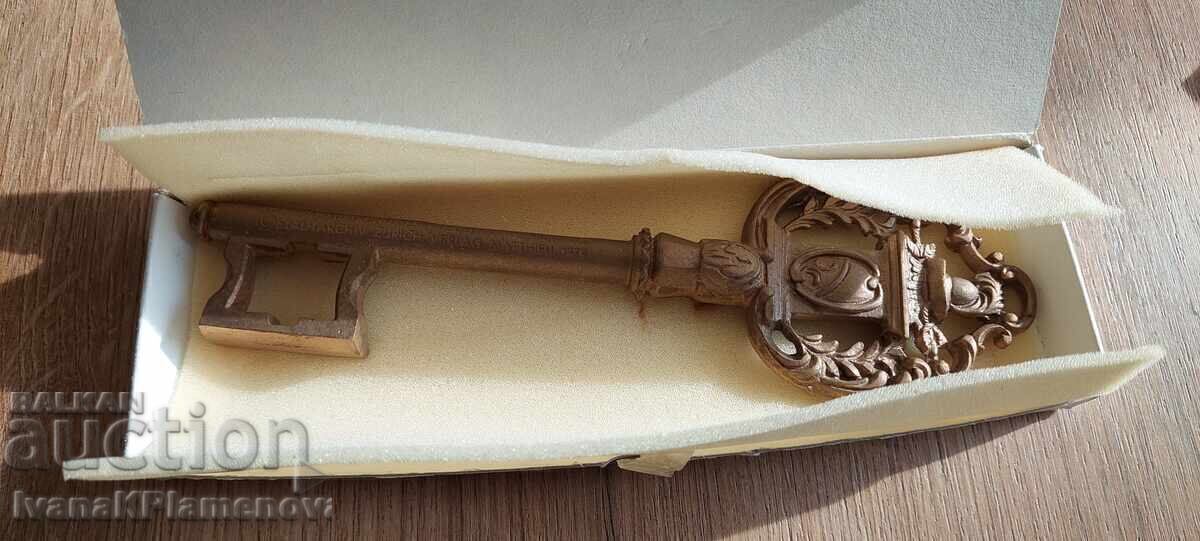 Cheie de bronz masiv simbol al Zurichului pentru cunoscători - 6