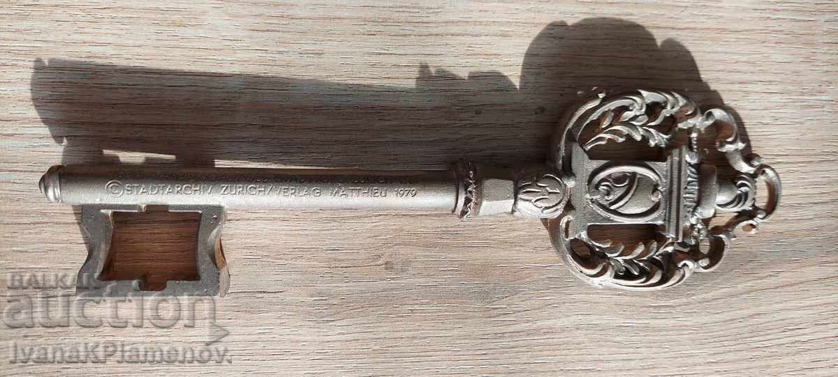 Key bronze massive symbol of Zurich for connoisseurs